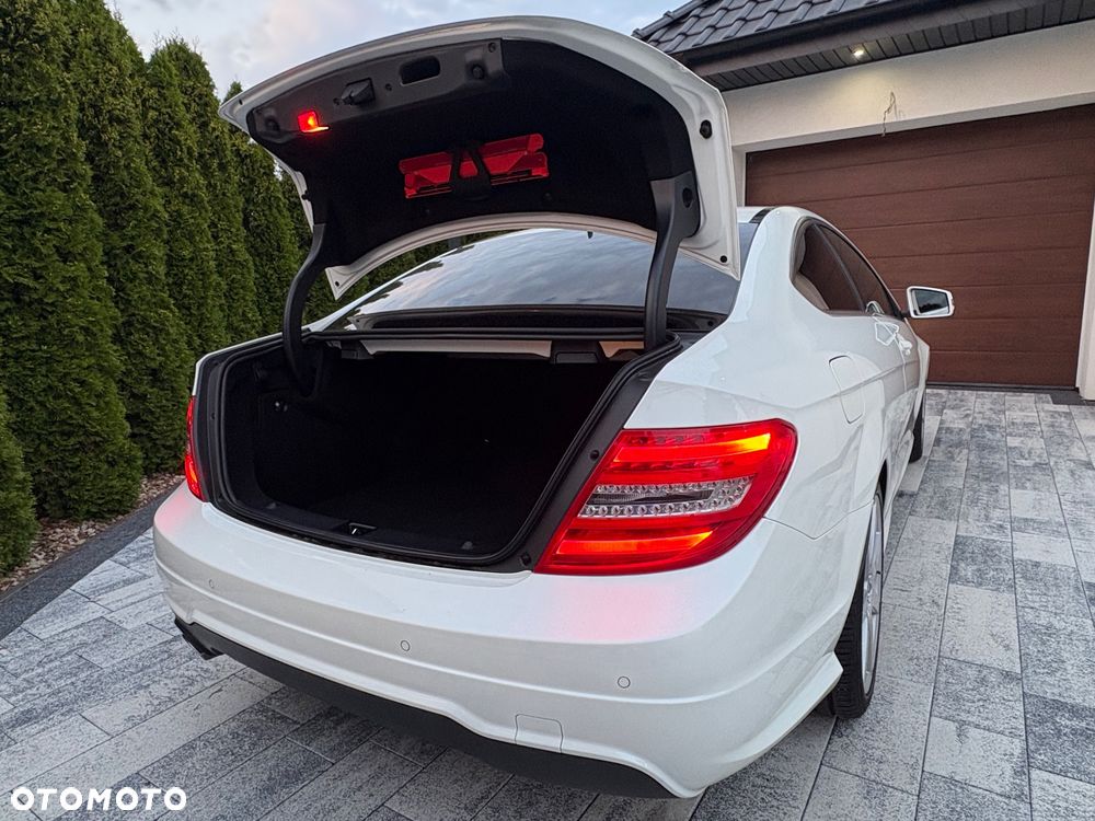 Mercedes-Benz Klasa C 180 (BlueEFFICIENCY) 7G-TRONIC - 19