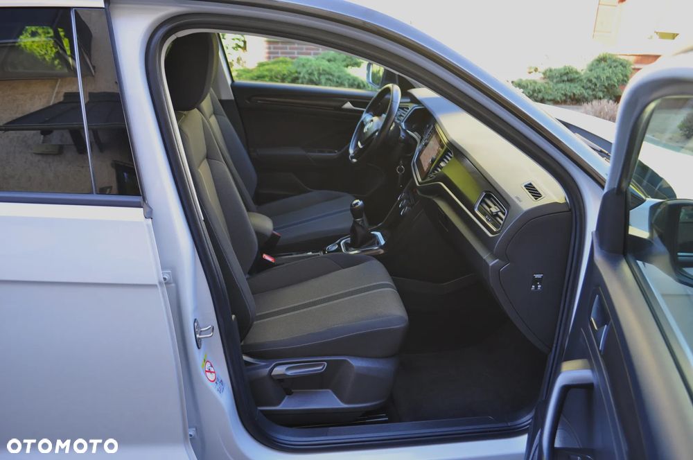 Volkswagen T-Roc 2.0 TDI SCR 4MOTION IQ.DRIVE - 29