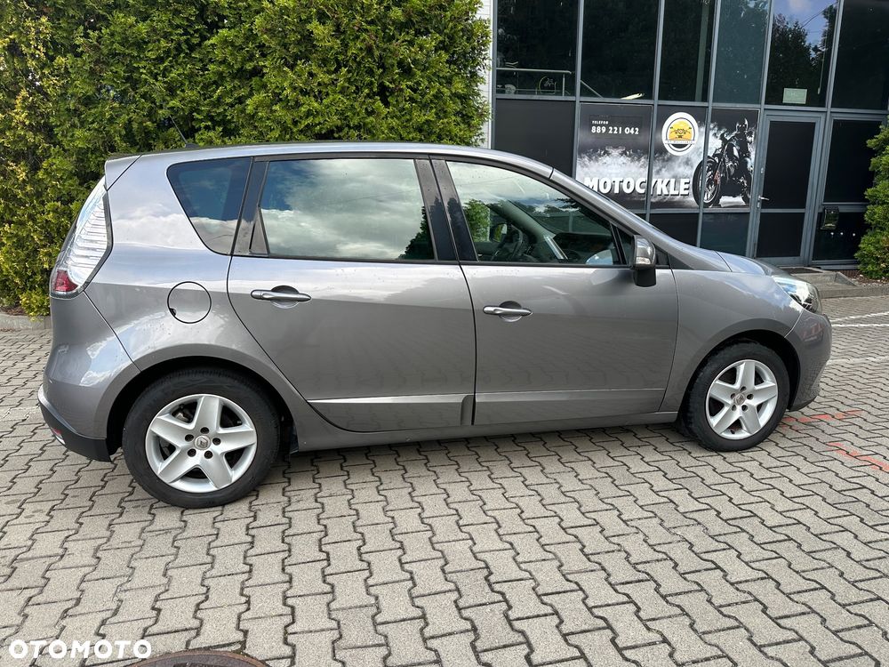 Renault Scenic 1.6 16V 110 Dynamique - 10