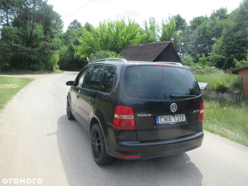 Volkswagen Touran - 3
