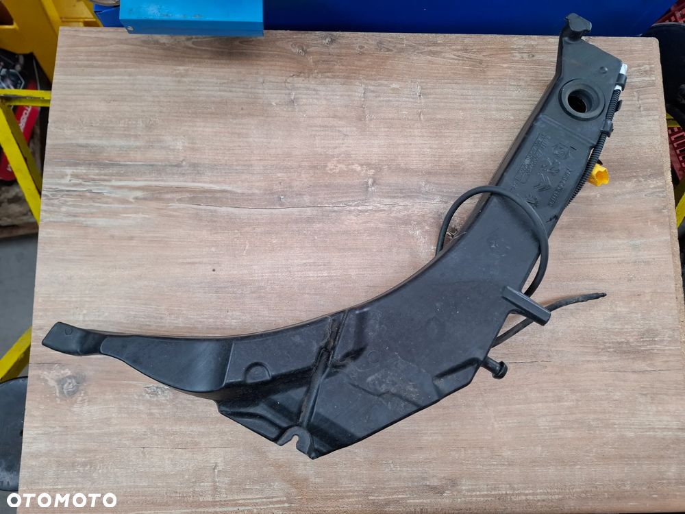 PEUGEOT 308 T9 ZBIORNICZEK SPRYSKIWACZY - 2