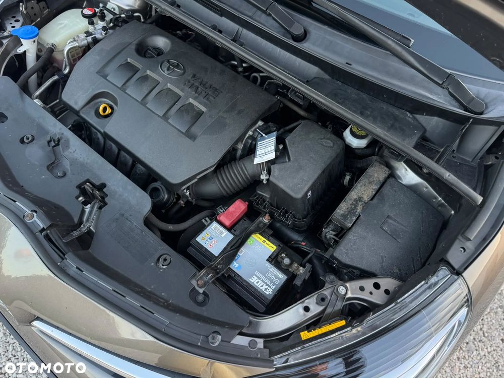 Toyota Verso 1.8 Prestige 7os EU6 - 20
