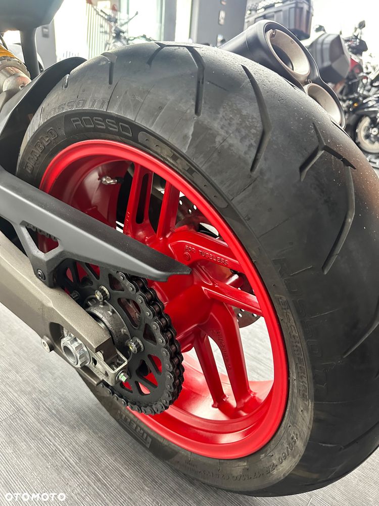 Ducati Monster - 13