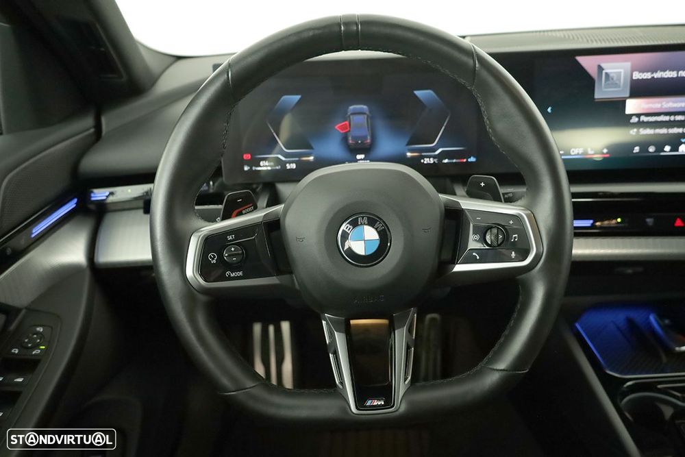 BMW 520 d Pack Desportivo M - 15