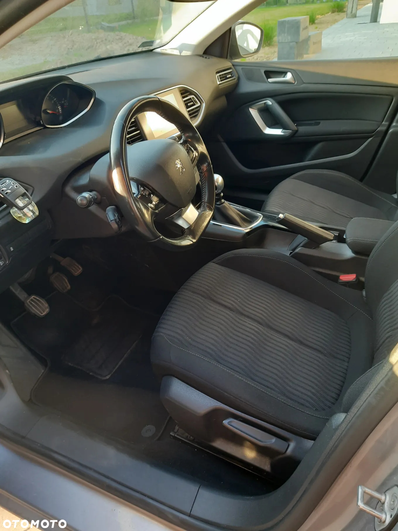 Peugeot 308 1.6 THP Active - 10