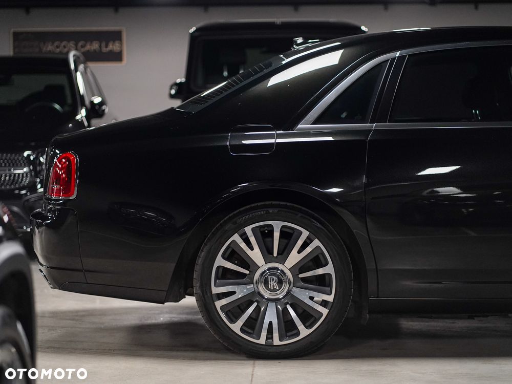 Rolls-Royce Ghost - 8