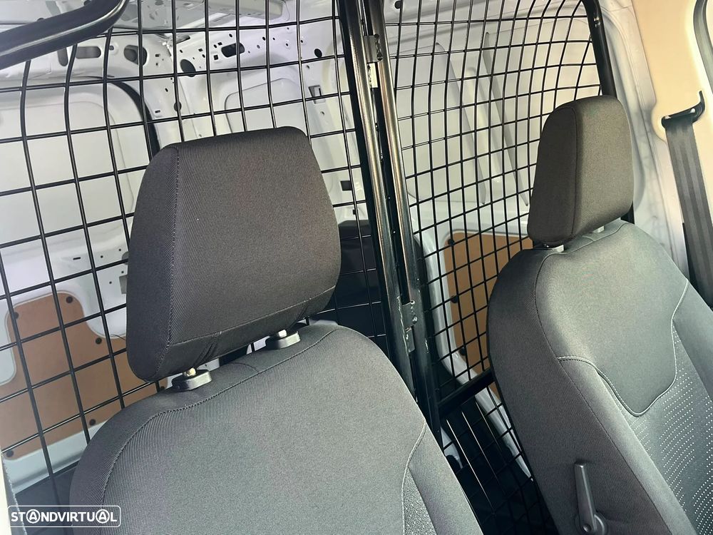Ford Transit Courier 1.5 TDCi 100cv - 23