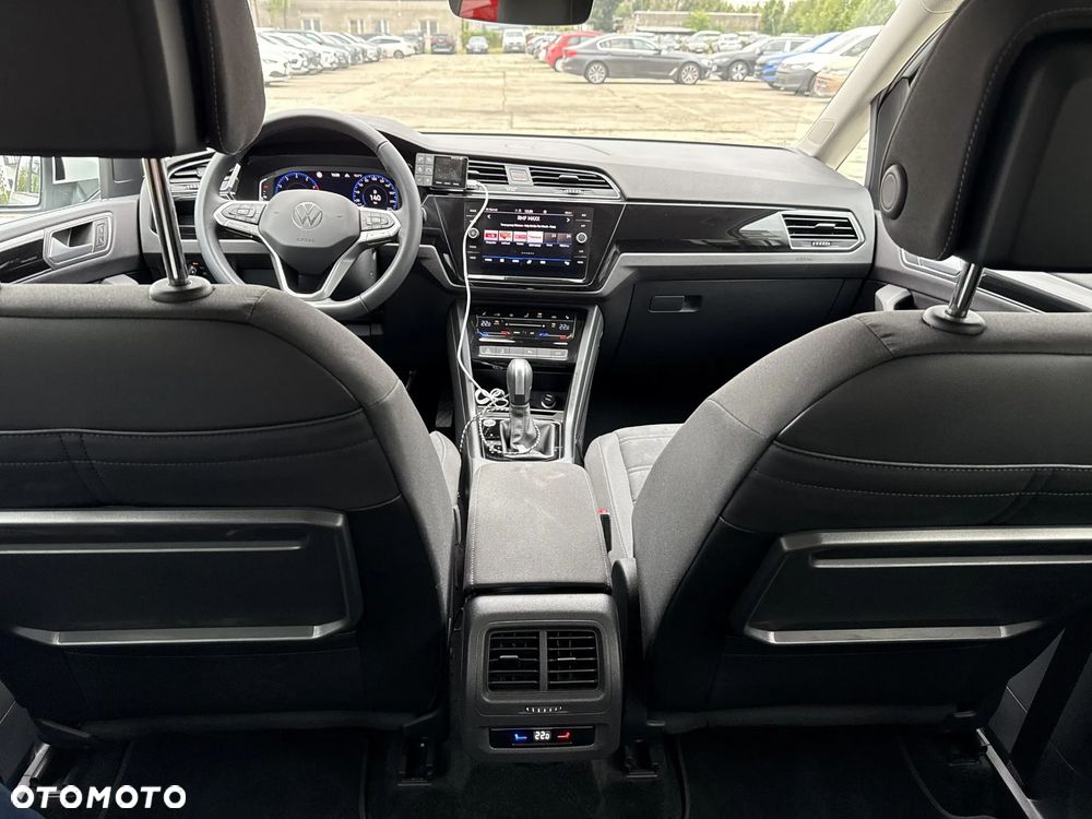 Volkswagen Touran - 15