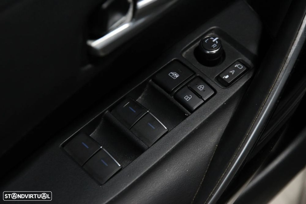 Toyota Corolla 2.0 Hybrid Square Collection - 12