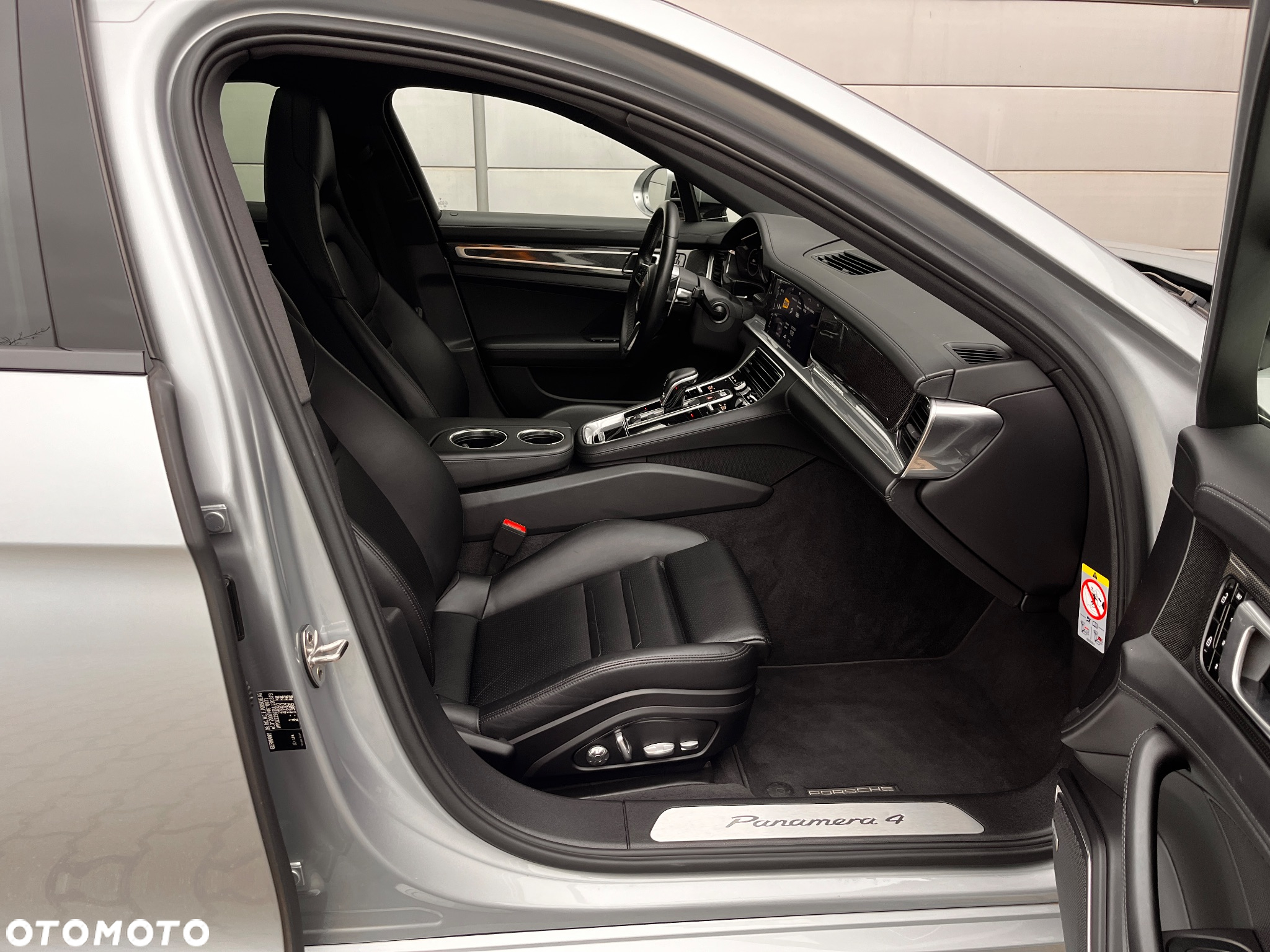 Porsche Panamera 4 - 33