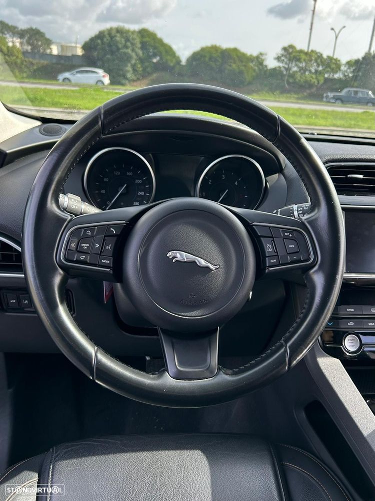 Jaguar F-Pace 2.0 i4D Portfolio - 7