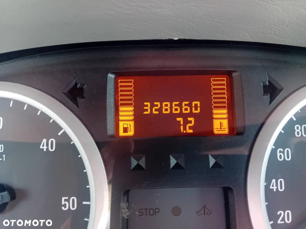 Opel Vivaro L1H1 2.7t - 22