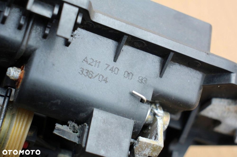 Zamek klapy bagażnika Mercedes E-klasa w211 2117400093 KOMBI kompletny - 3