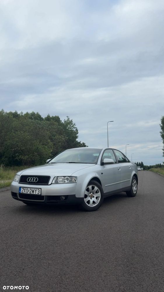Audi A4 Limousine - 3