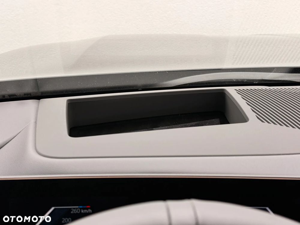 BMW Seria 5 520d - 25