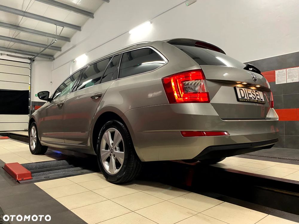 Skoda Octavia 2.0 TDI Green tec DSG Elegance - 11