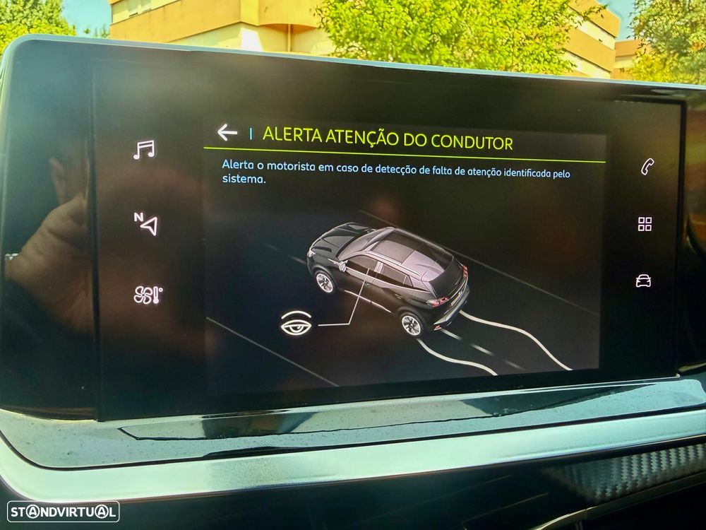 Peugeot e-2008 Allure - 13