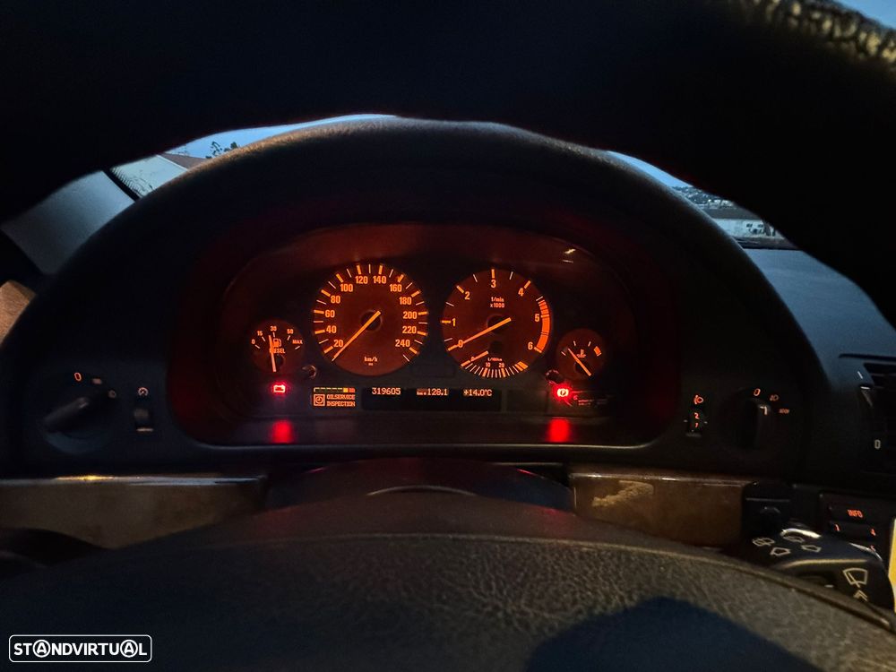 BMW 525 d Touring - 11