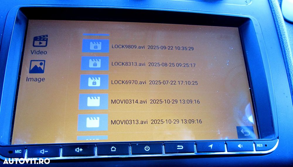 Volkswagen Touran 1.6 TDI DPF BlueMotion Technology Comfortline - 16