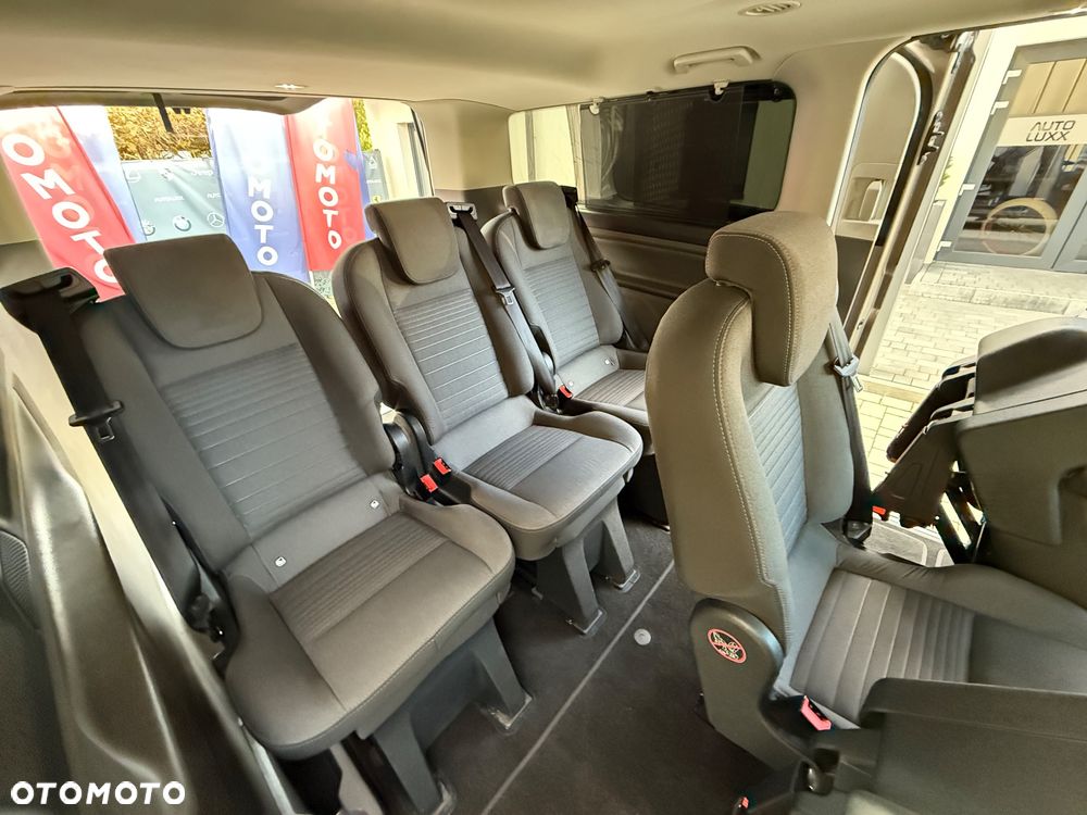 Ford Tourneo Custom - 24