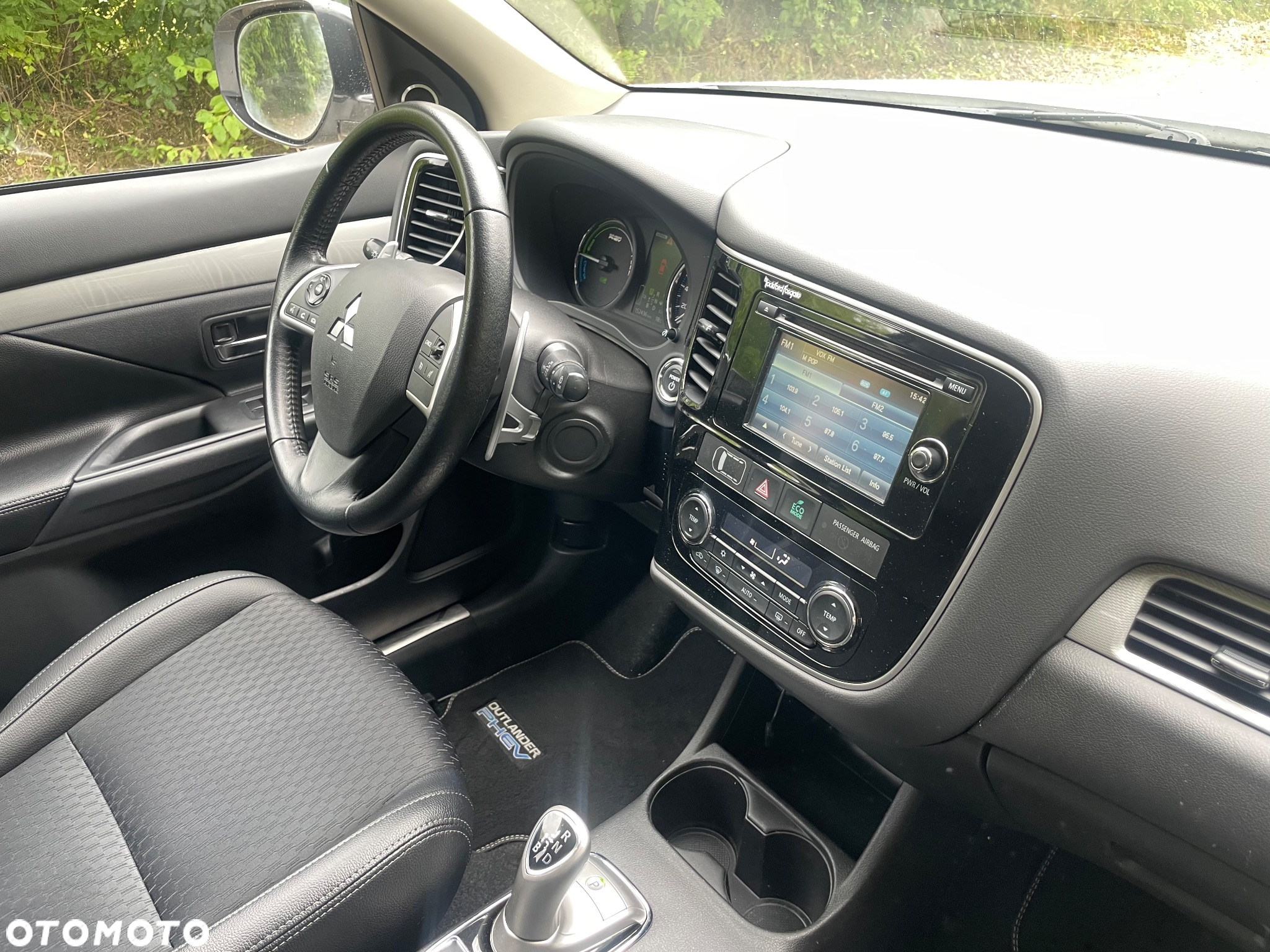 Mitsubishi Outlander 2.0 4WD Plug-In Hybrid - 7