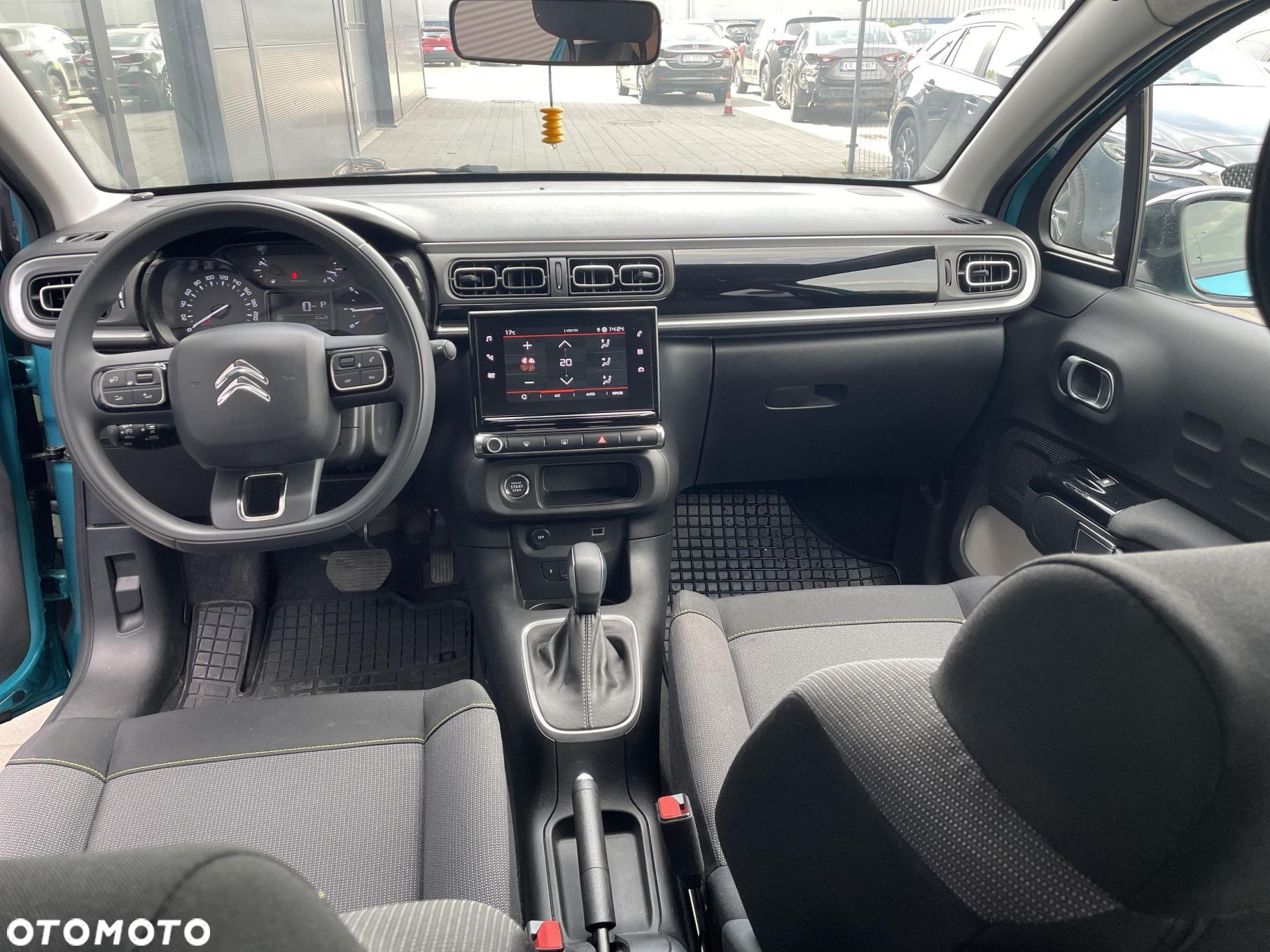 Citroën C3 1.2 PureTech Shine EAT6 - 19