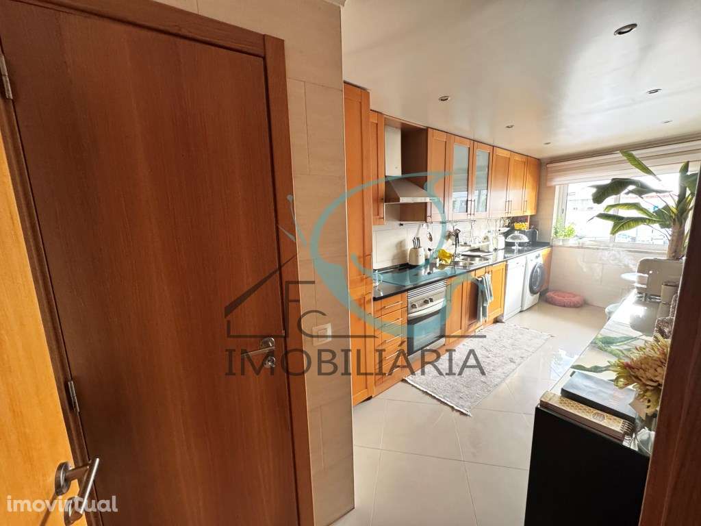 Apartamento T2 com terraço excecional e mezanino | Santa Marta do P... - Grande imagem: 2/11