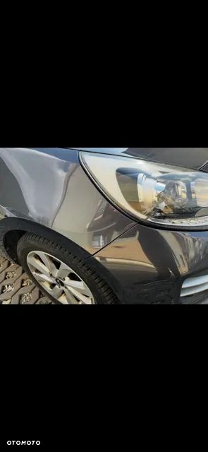 Kia Rio - 12