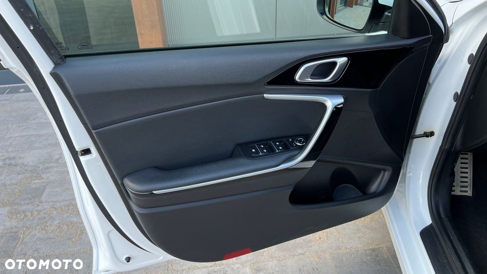 Kia Ceed 1.4 T-GDI L Business Line DCT - 15