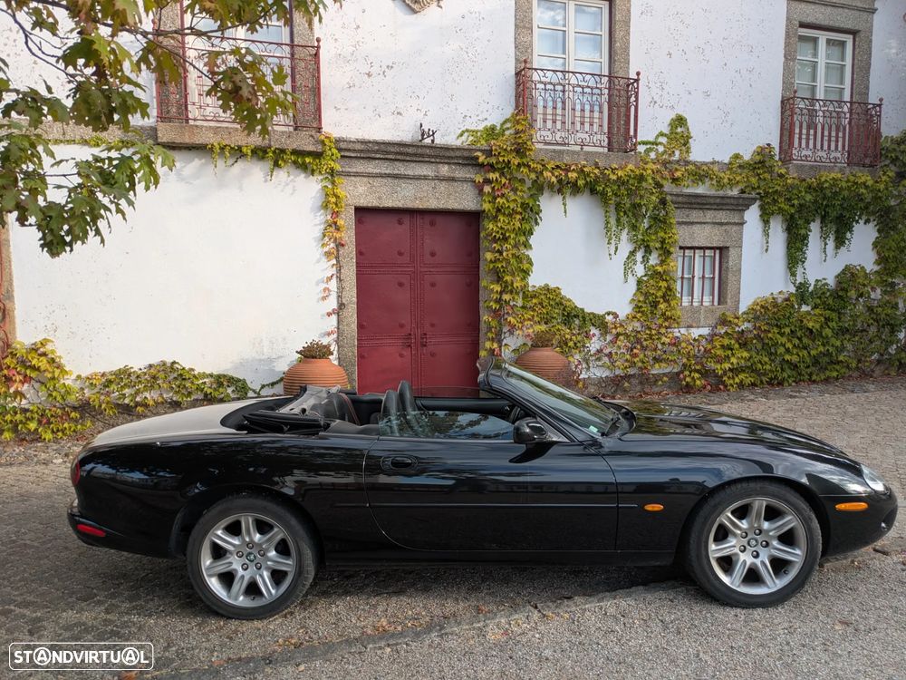 Jaguar XK - 8