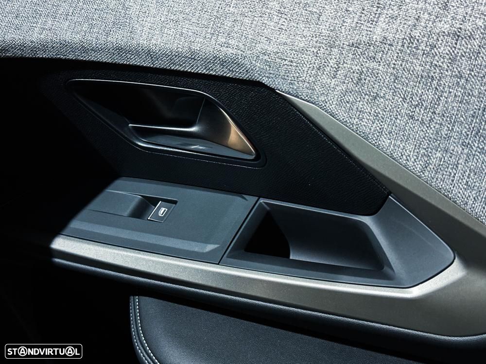 Peugeot E-3008 73 kWh GT - 32