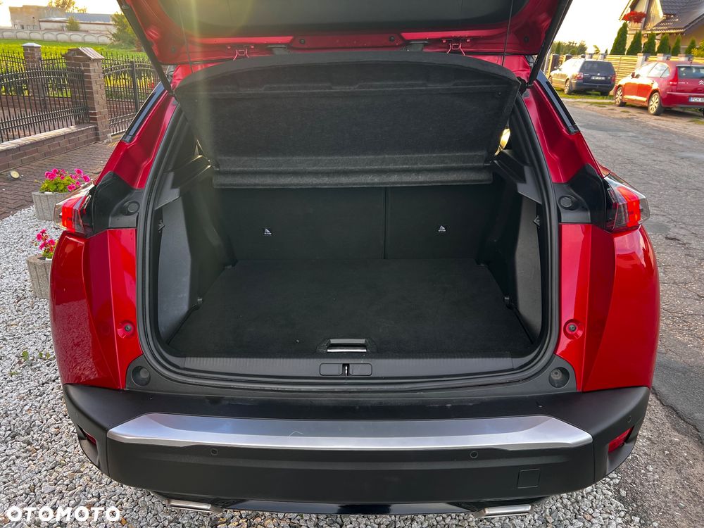Peugeot 2008 - 8