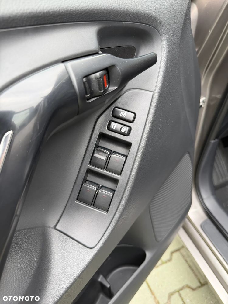 Toyota Verso 1.8 Premium 7os - 39