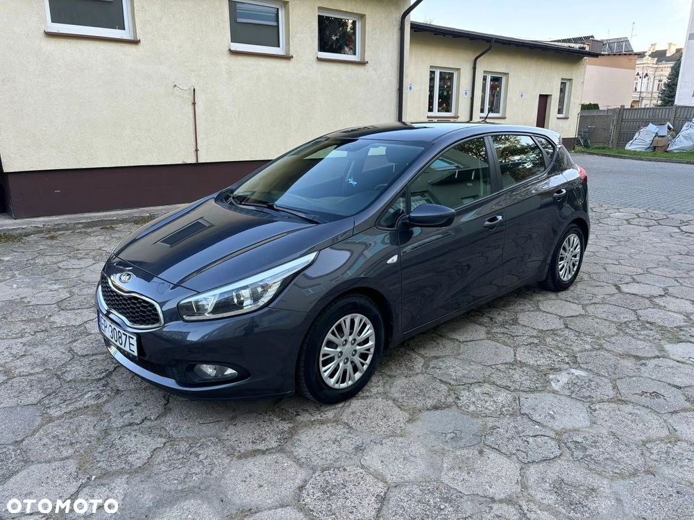 Kia Ceed - 24
