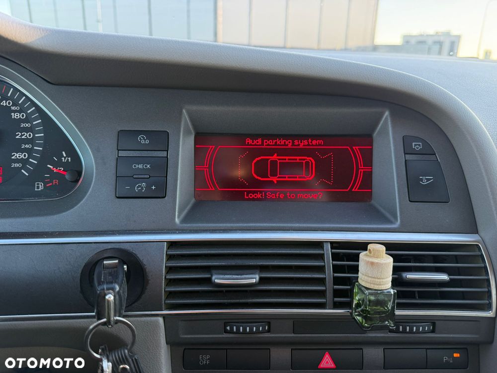 Audi A6 Avant 2.4 multitronic - 14