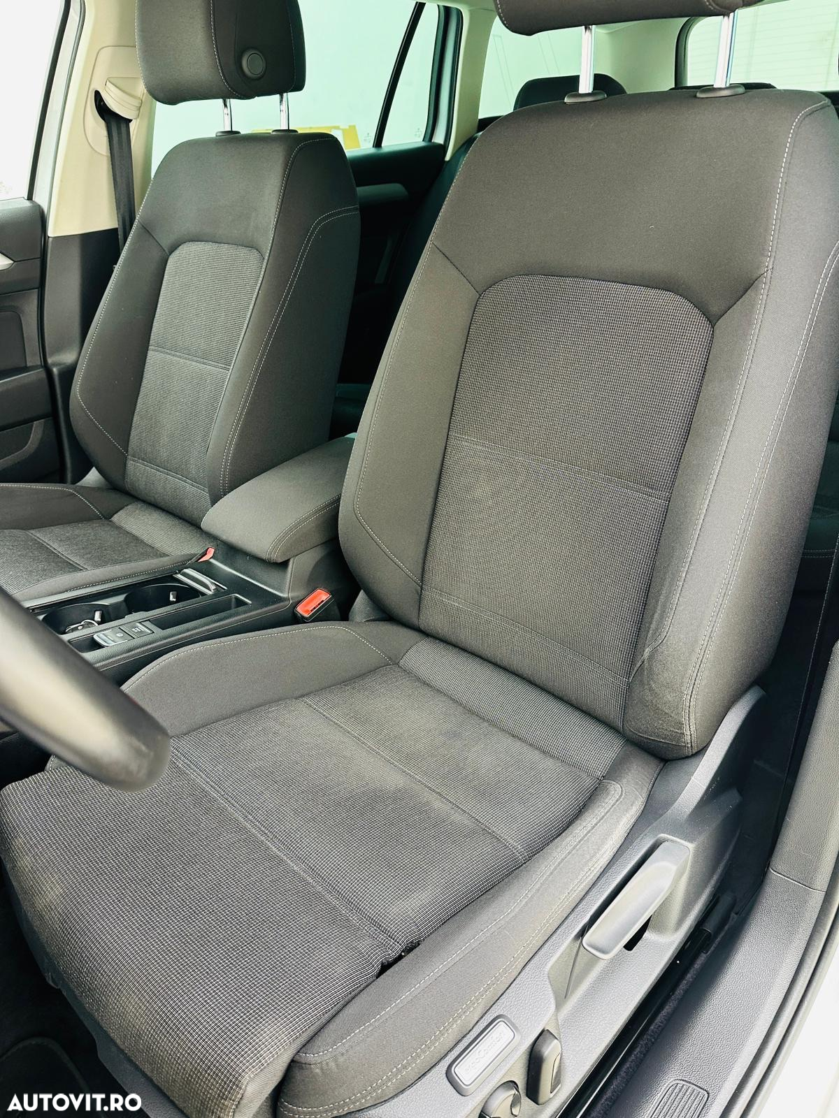 Volkswagen Passat Variant 1.6 TDI SCR DSG - 9