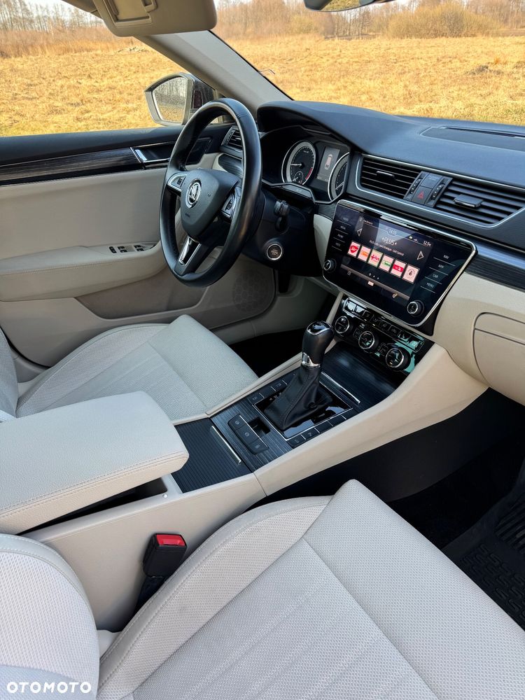 Skoda Superb 2.0 TDI Style DSG - 26