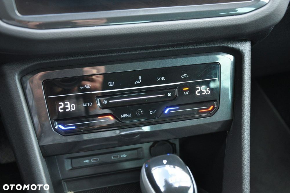 Volkswagen Tiguan - 17