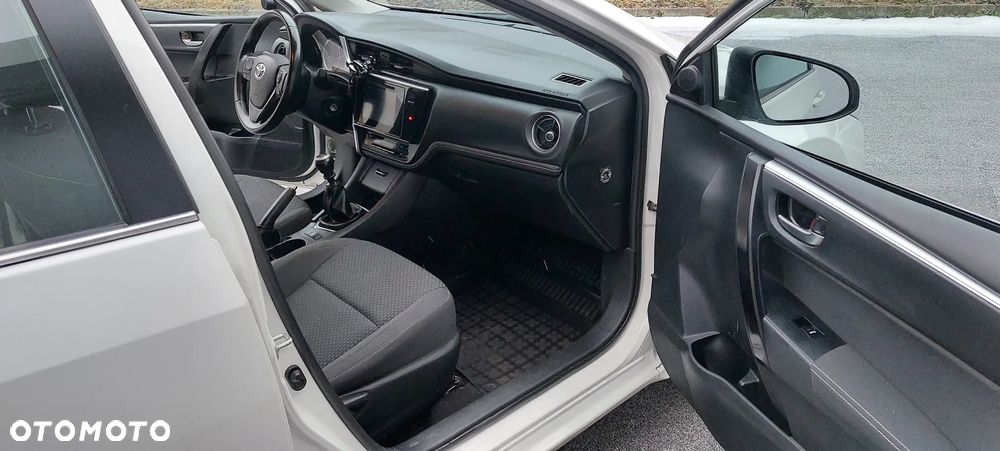 Toyota Corolla 1.6 Comfort - 8