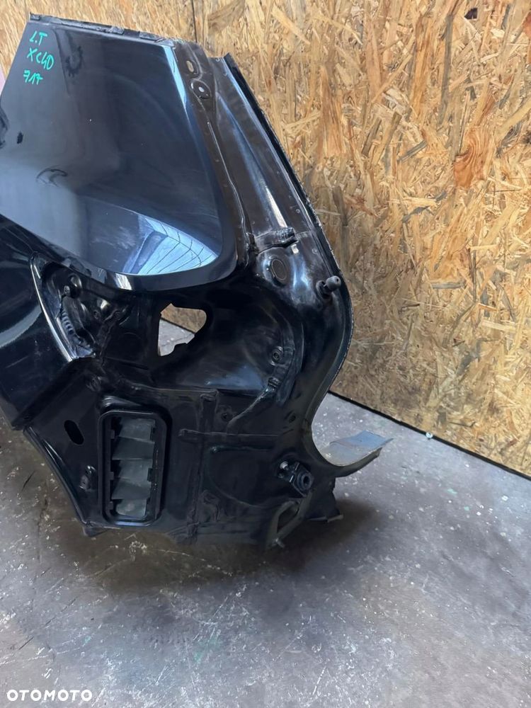 ćwiartka błotnik lewy tył volvo xc40 2017-2024 717 - 2