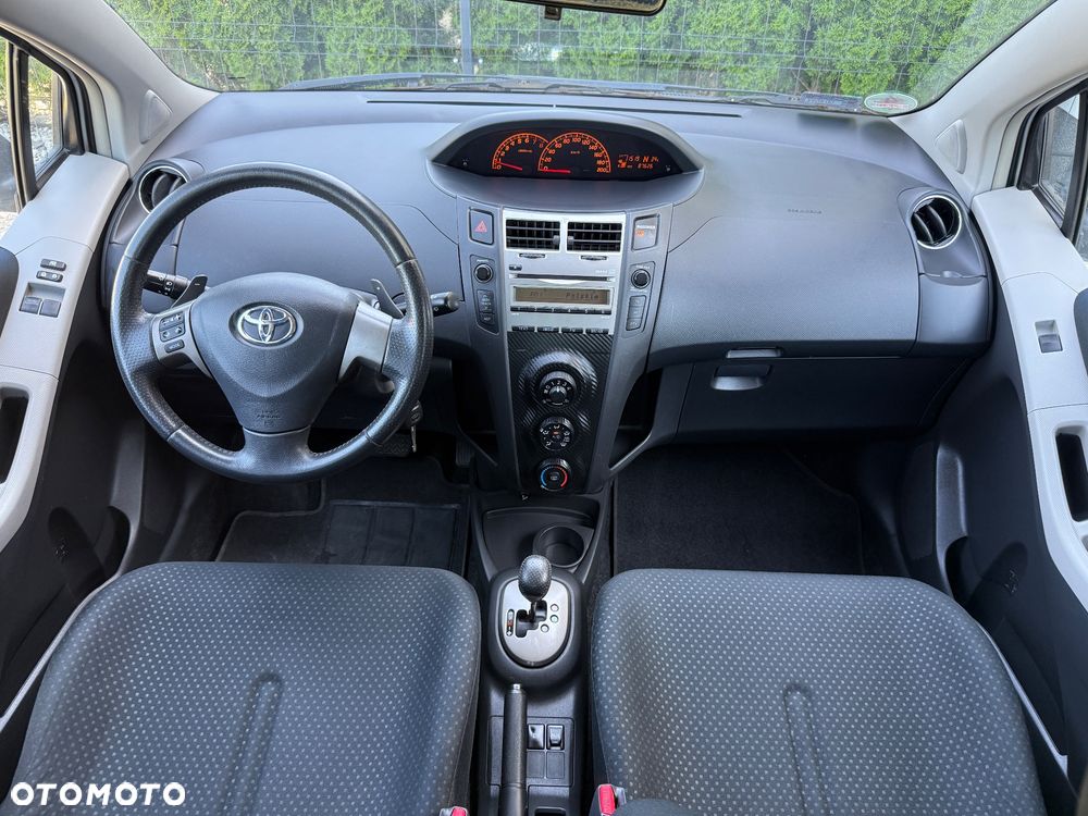 Toyota Yaris 1.33 VVT-i Multi Mode Executive - 4