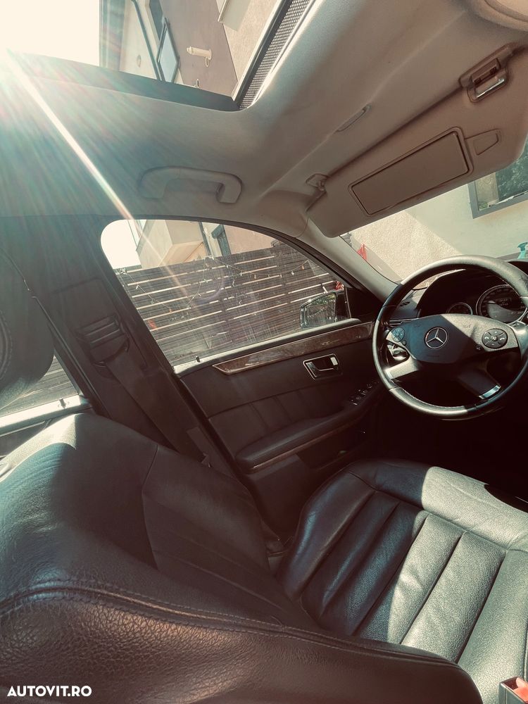 Mercedes-Benz E 220 CDI 7G-TRONIC Elegance - 4