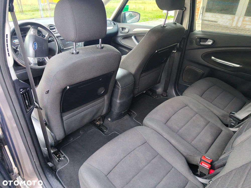 Ford S-Max - 8