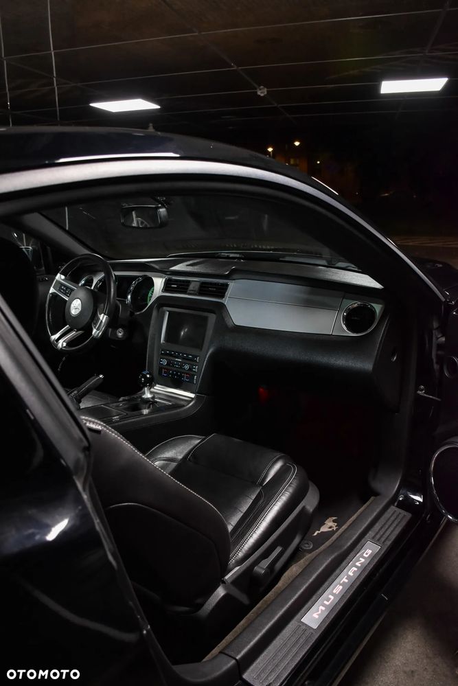 Ford Mustang 3.7 V6 Premium - 7