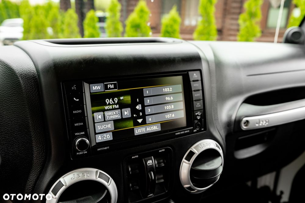 Jeep Wrangler Unlimited 3.6 Automatik Sahara - 32