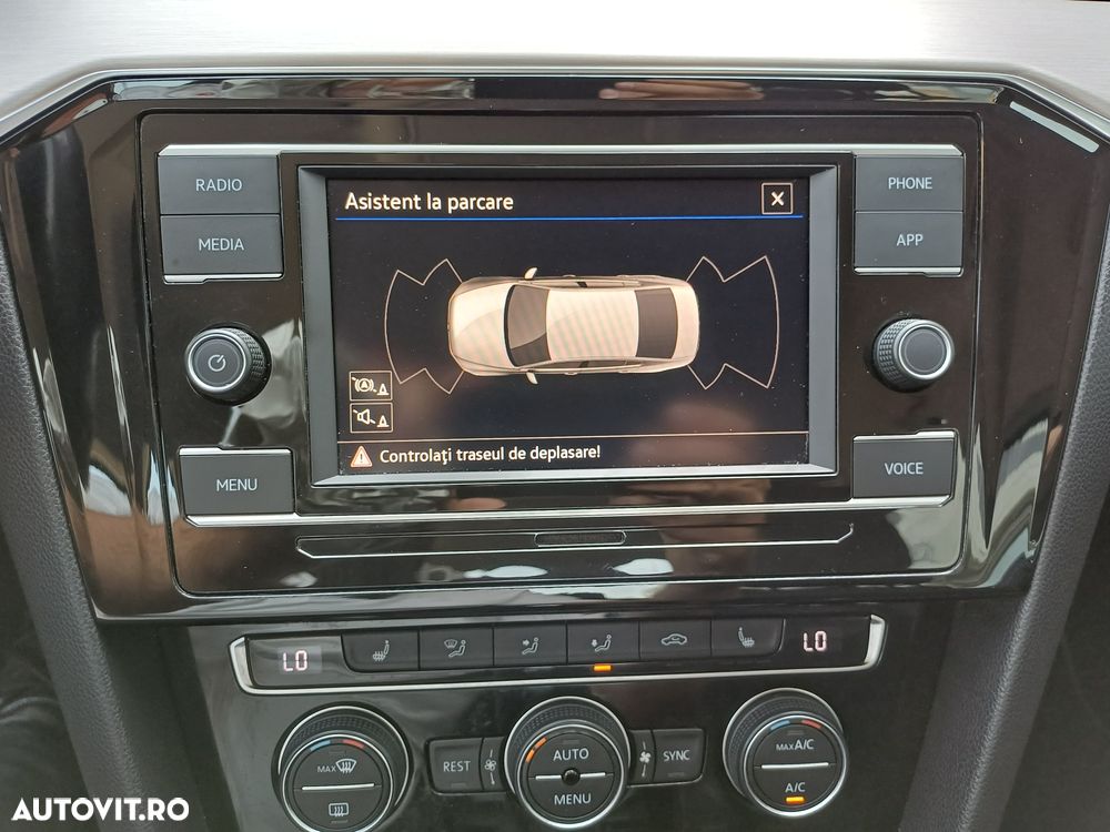 Volkswagen Passat - 14