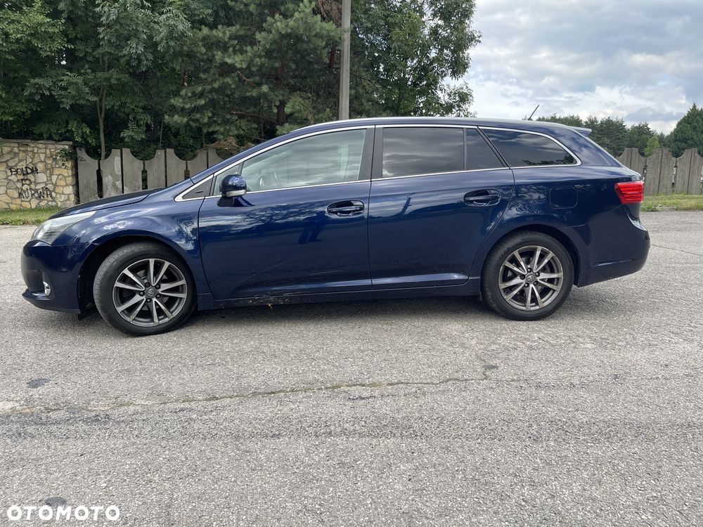 Toyota Avensis 2.0 D-4D Sol - 4