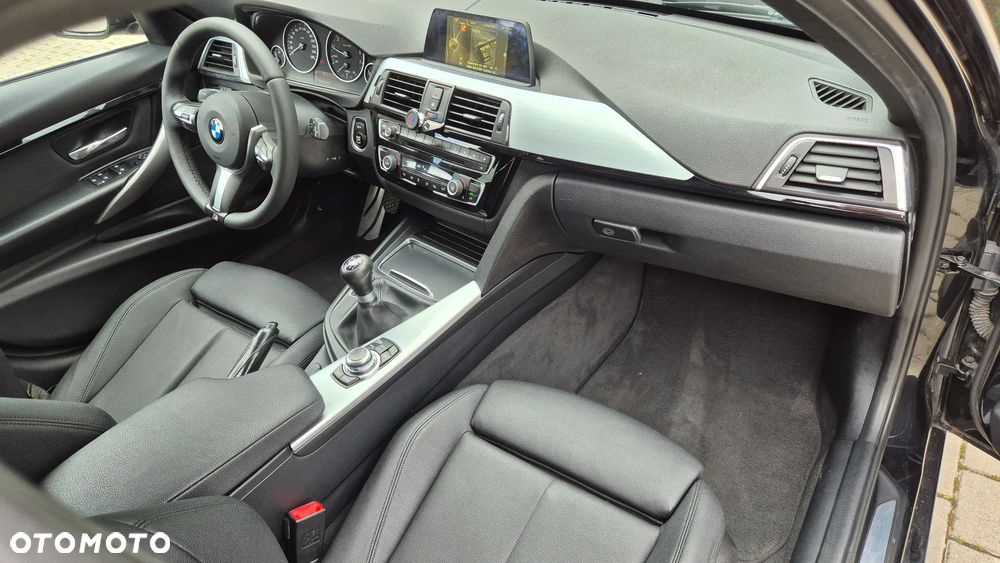 BMW Seria 3 318i M Sport Shadow - 7