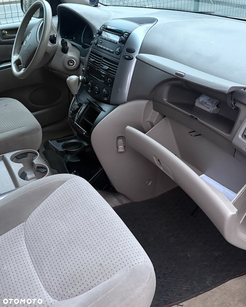 Toyota Sienna 3.3 LE AWD - 14