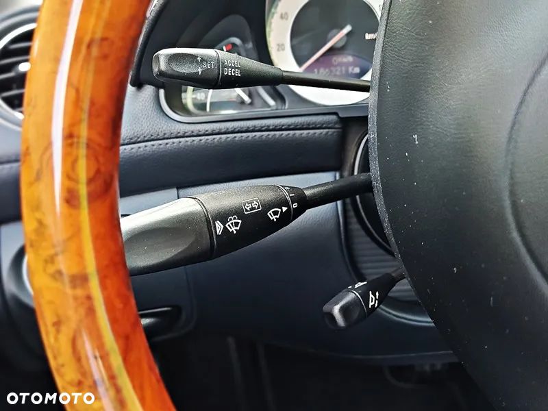 Mercedes-Benz SL - 16